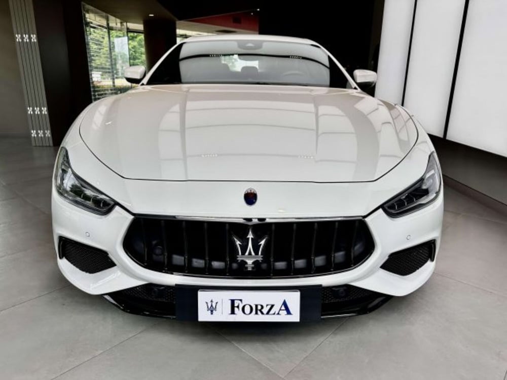 Maserati Ghibli usata a Torino (2)