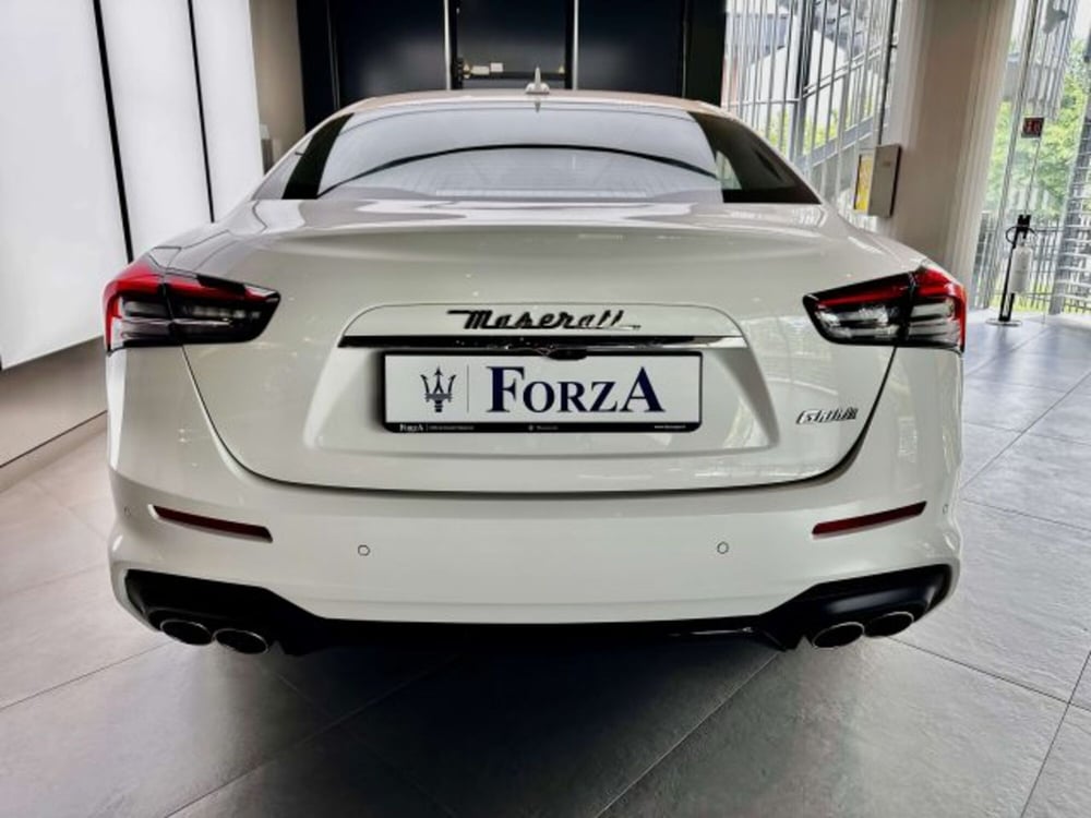 Maserati Ghibli usata a Torino (7)