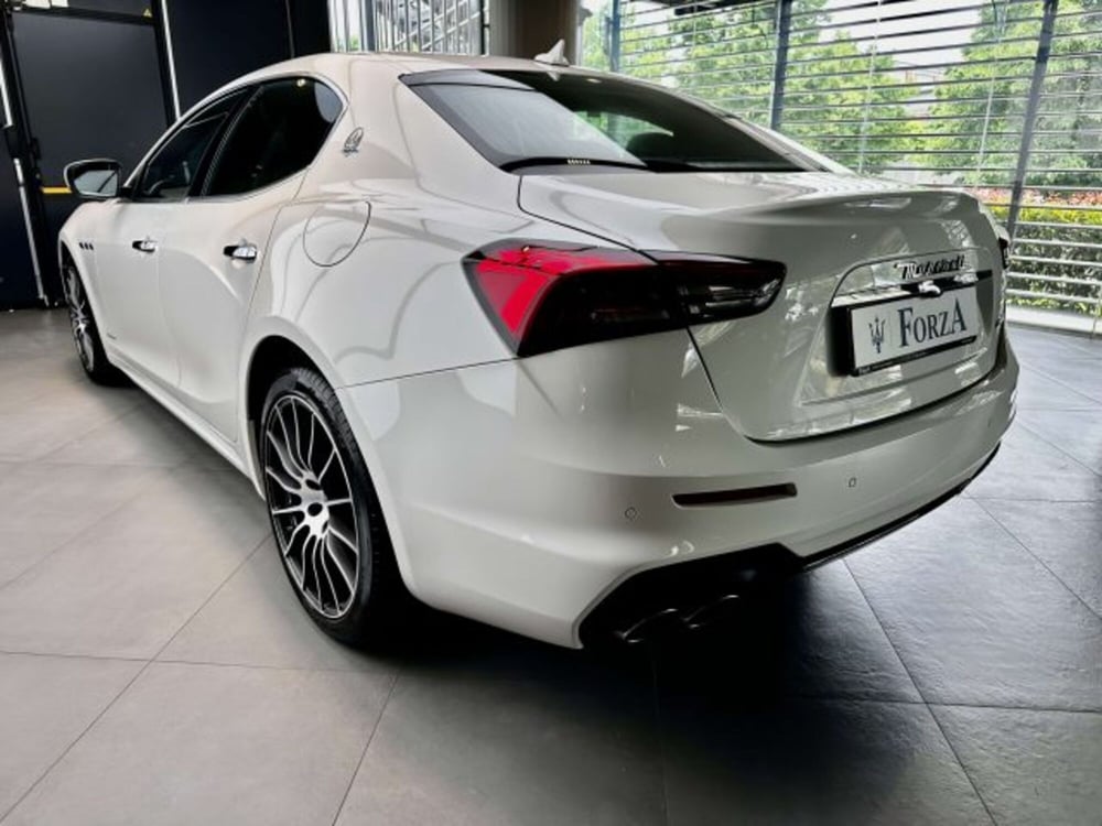 Maserati Ghibli usata a Torino (8)