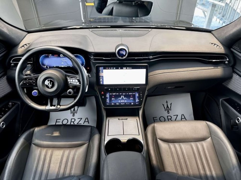 Maserati Grecale usata a Torino (14)