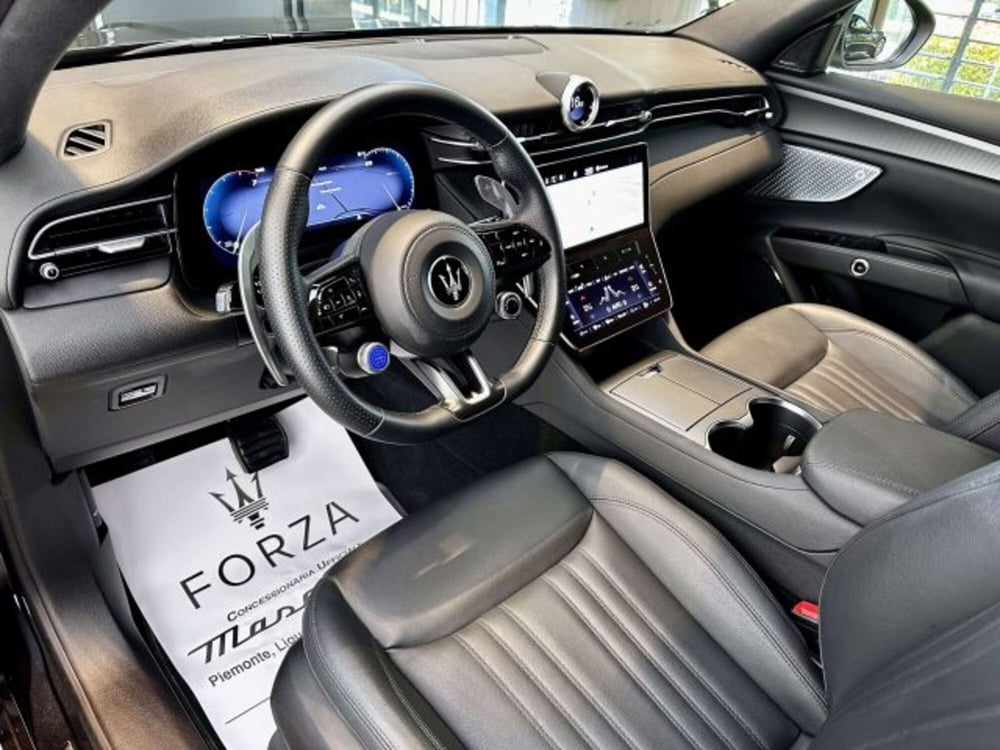 Maserati Grecale usata a Torino (8)