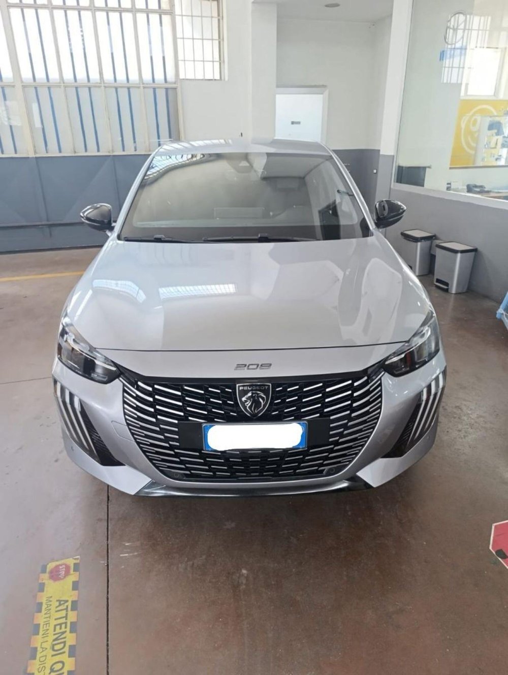Peugeot 208 usata a Salerno