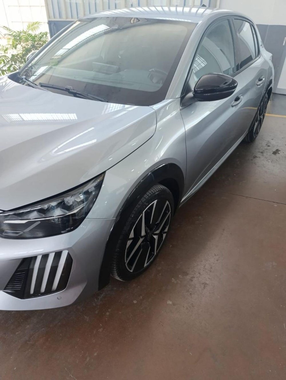 Peugeot 208 usata a Salerno (3)