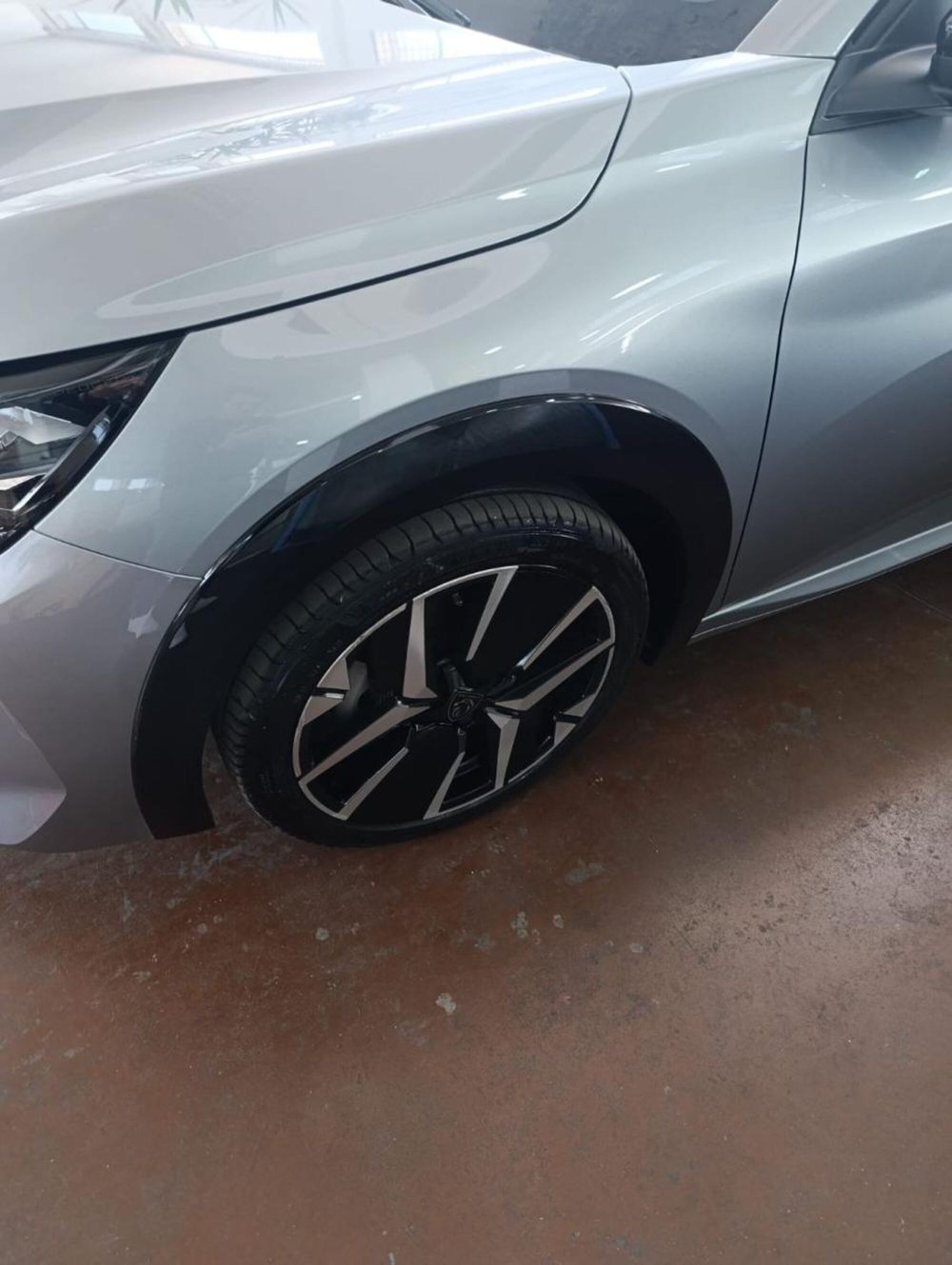 Peugeot 208 usata a Salerno (4)
