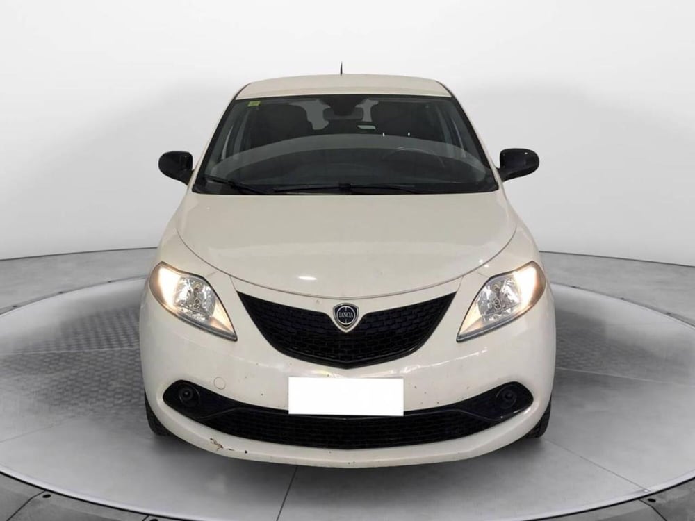 Lancia Ypsilon usata a Torino (2)