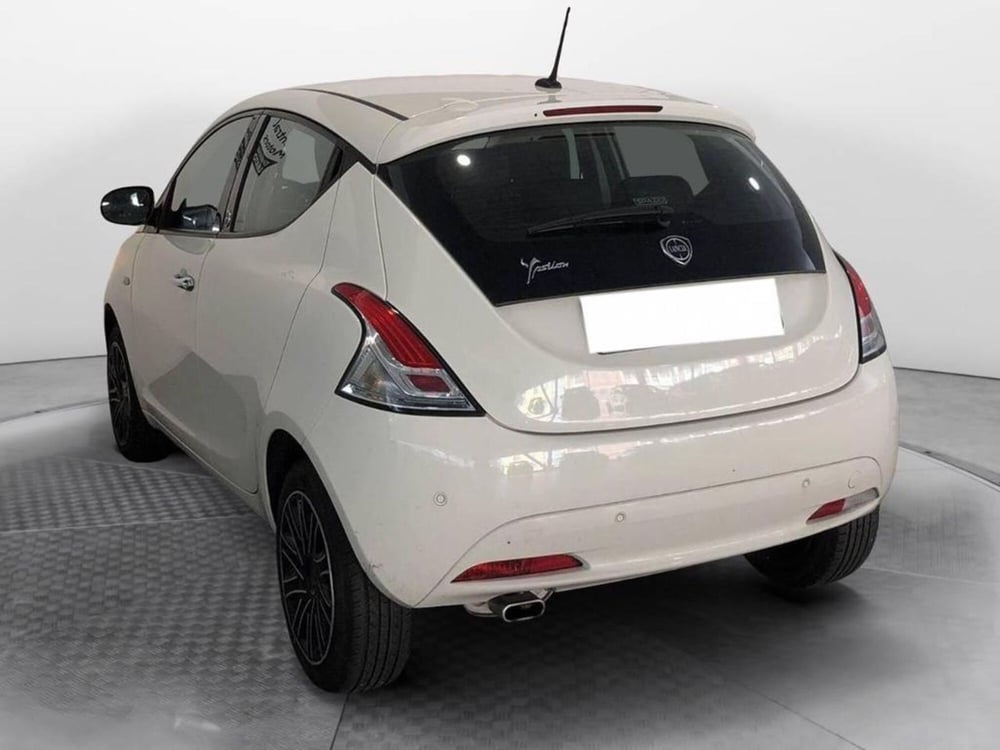 Lancia Ypsilon usata a Torino (6)