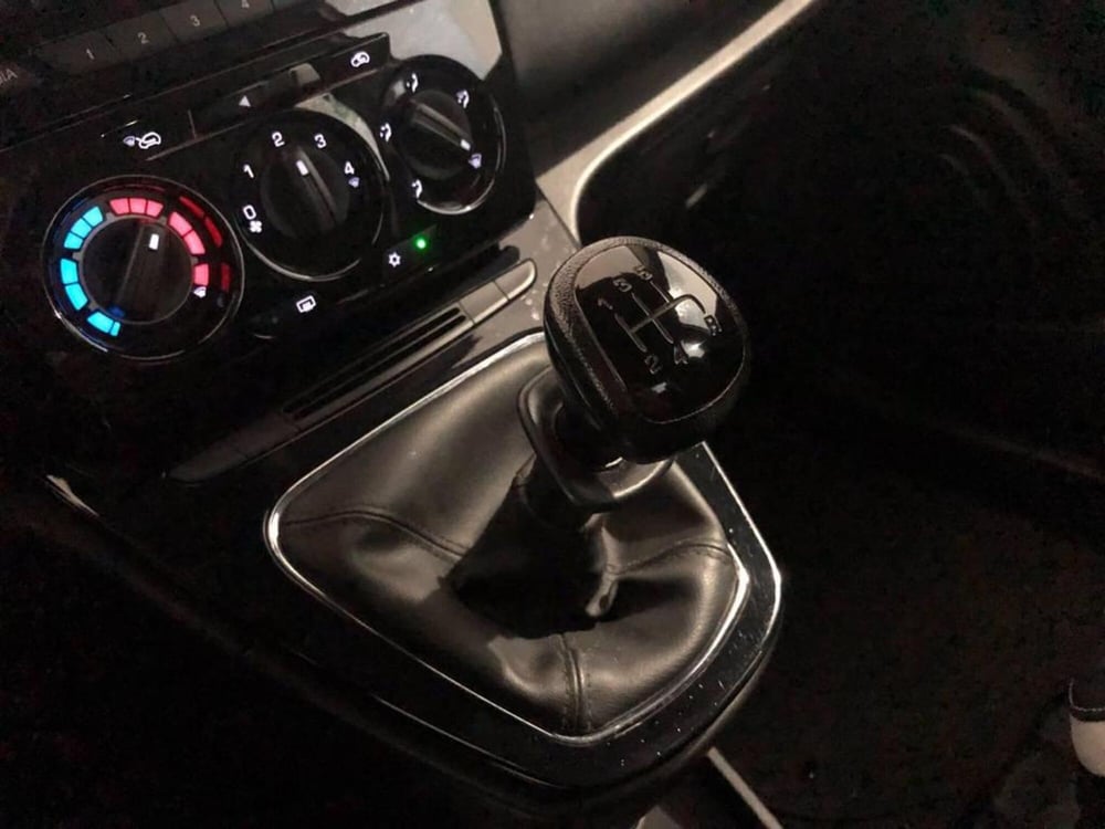 Lancia Ypsilon usata a Torino (13)