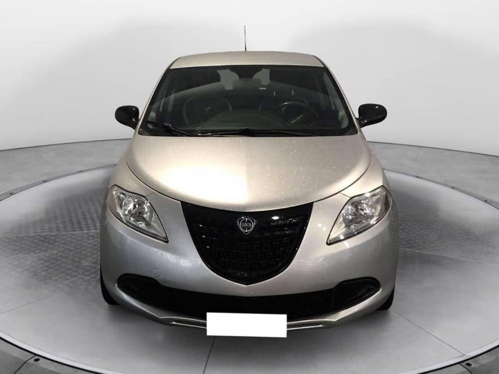 Lancia Ypsilon usata a Torino (2)