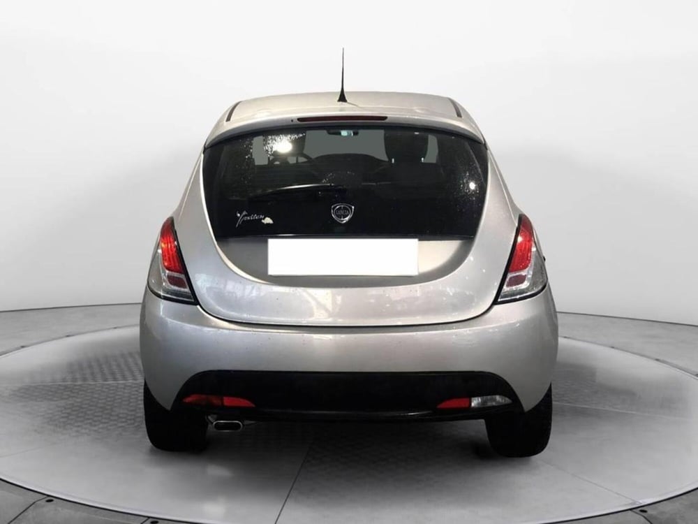 Lancia Ypsilon usata a Torino (5)