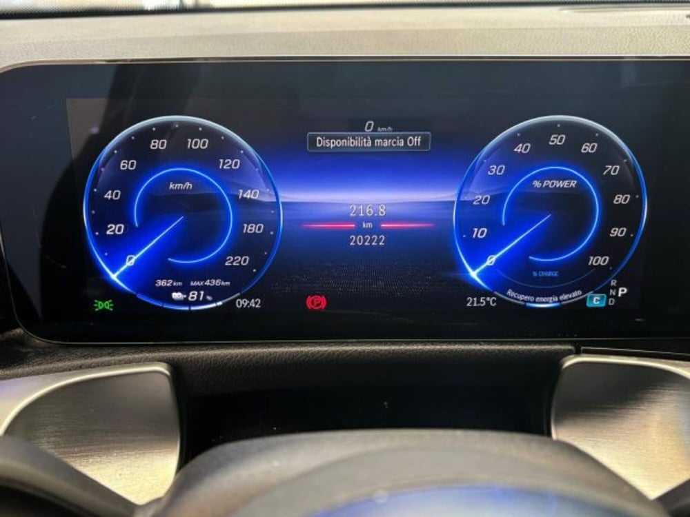 Mercedes-Benz EQB usata a Teramo (15)
