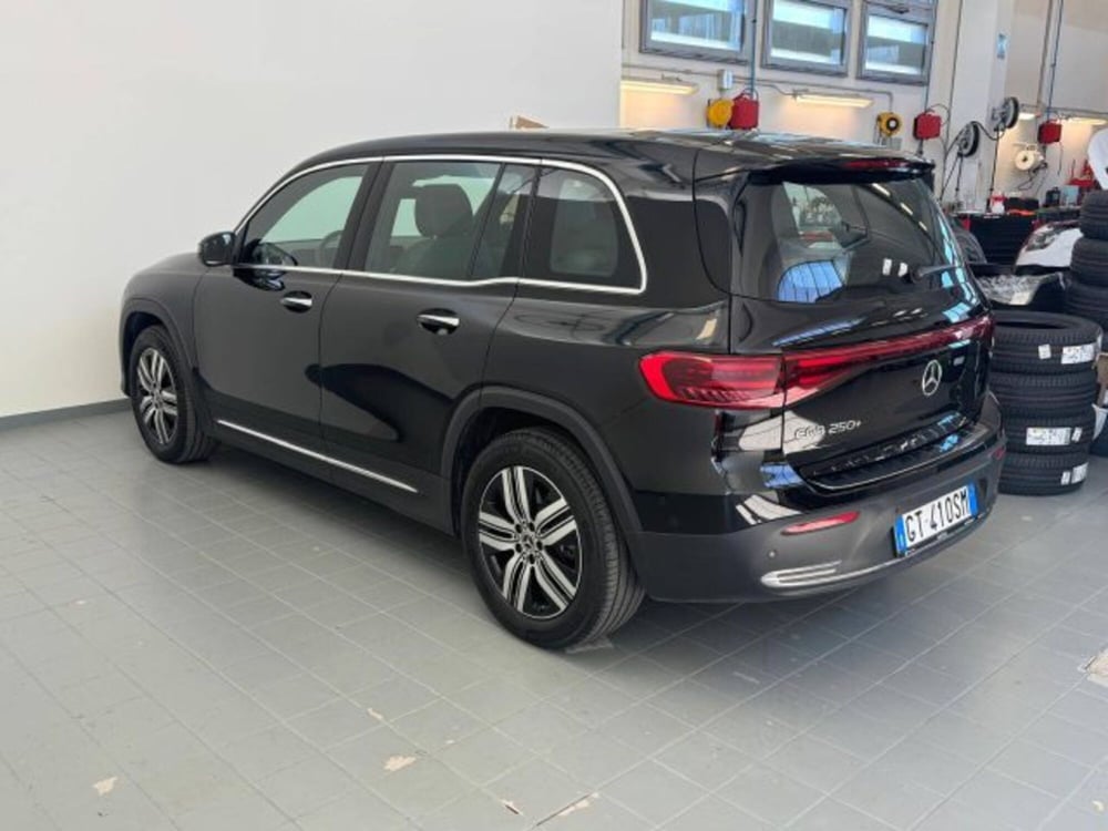 Mercedes-Benz EQB usata a Teramo (6)