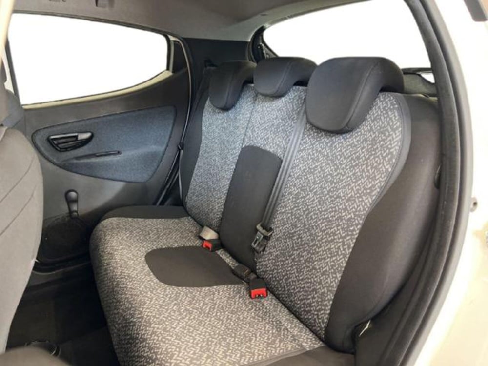 Lancia Ypsilon usata a Vercelli (11)