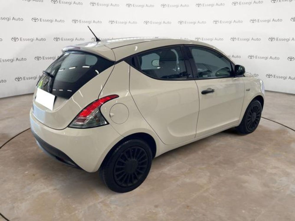 Lancia Ypsilon usata a Vercelli (5)