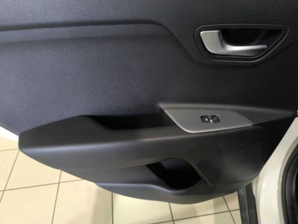 Kia Stonic usata a Caltanissetta (14)