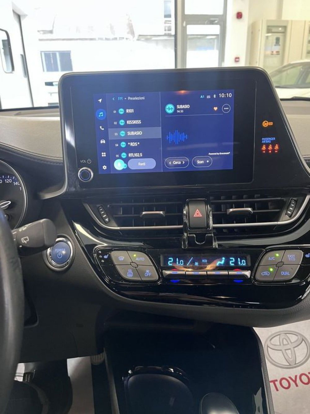 Toyota Toyota C-HR usata a Prato (11)
