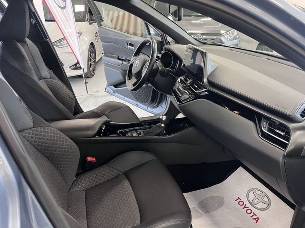 Toyota Toyota C-HR usata a Prato (8)