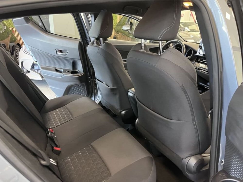 Toyota Toyota C-HR usata a Prato (10)