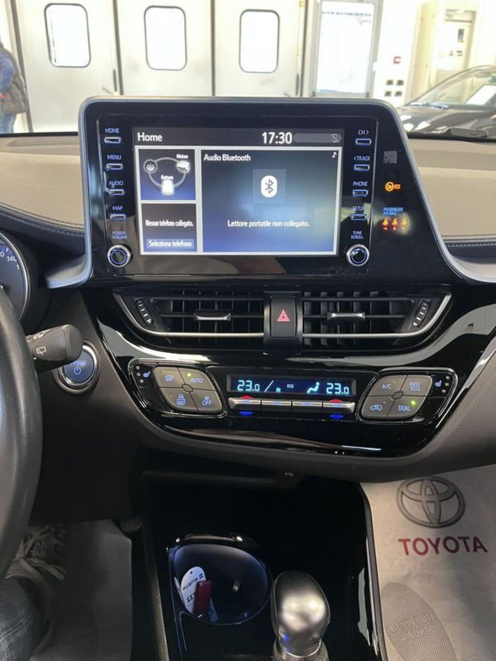 Toyota Toyota C-HR usata a Prato (12)