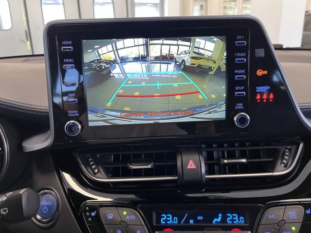 Toyota Toyota C-HR usata a Prato (13)