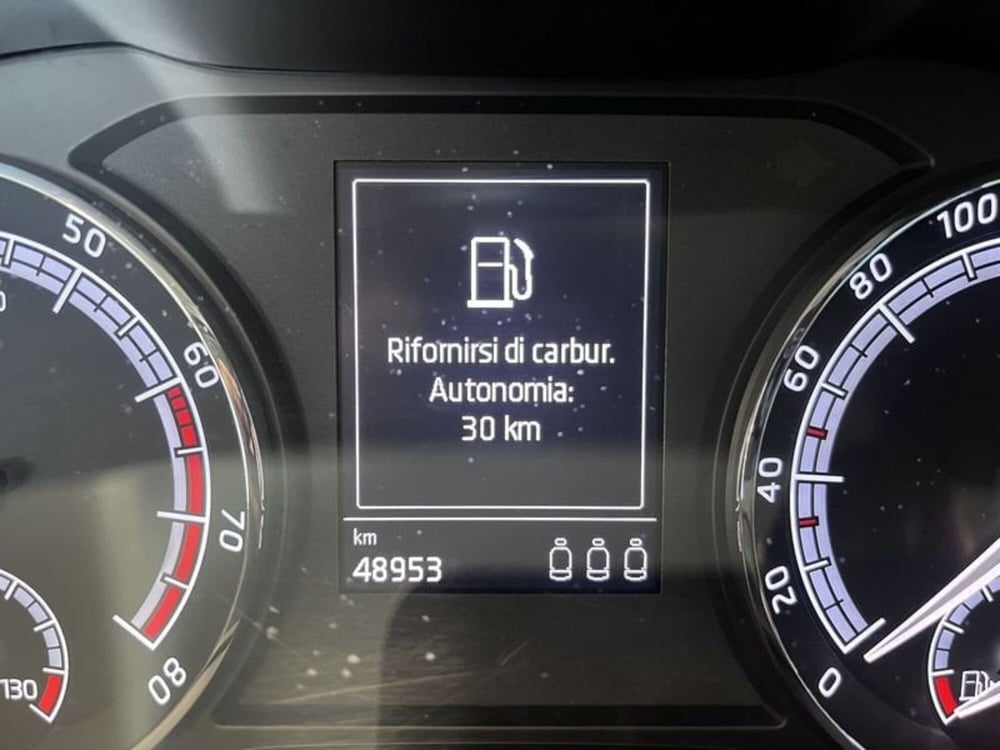 Skoda Karoq usata a Prato (13)