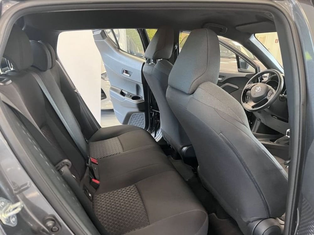 Toyota Toyota C-HR usata a Prato (9)