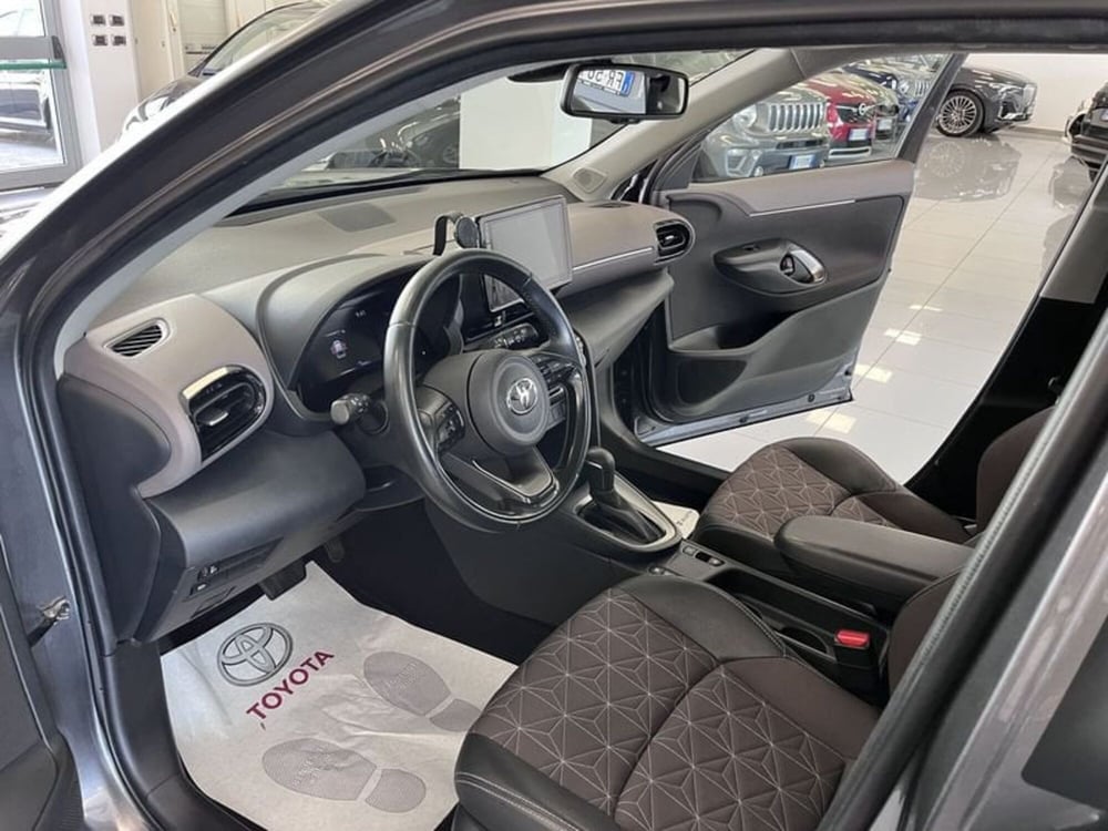 Toyota Yaris Cross usata a Prato (7)