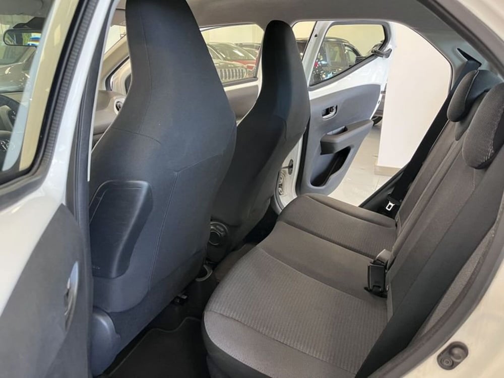 Toyota Aygo usata a Prato (9)