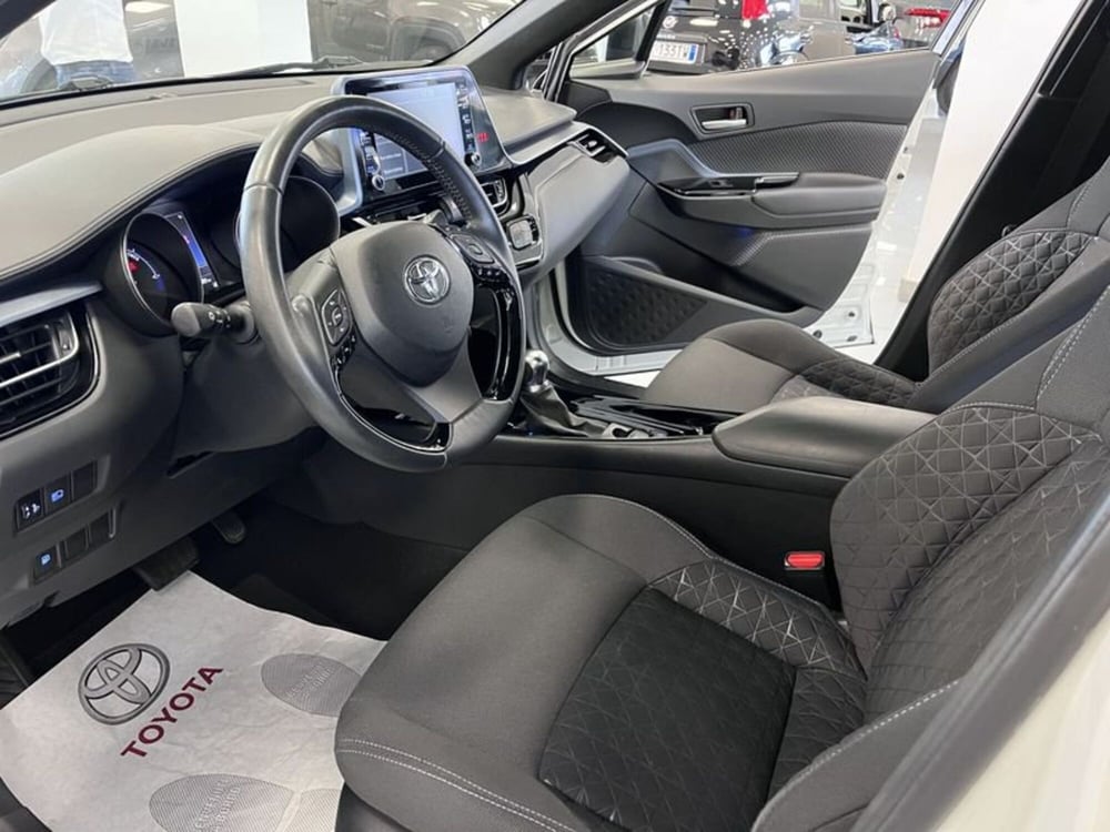Toyota Toyota C-HR usata a Prato (7)