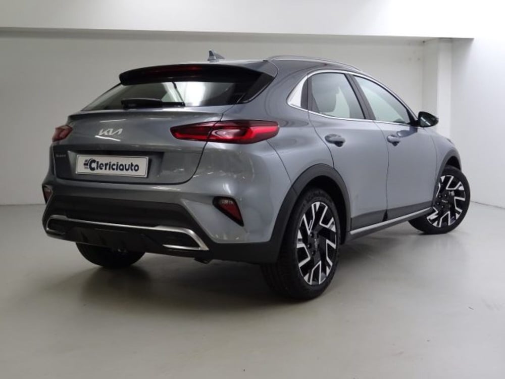 Kia XCeed nuova a Como (3)
