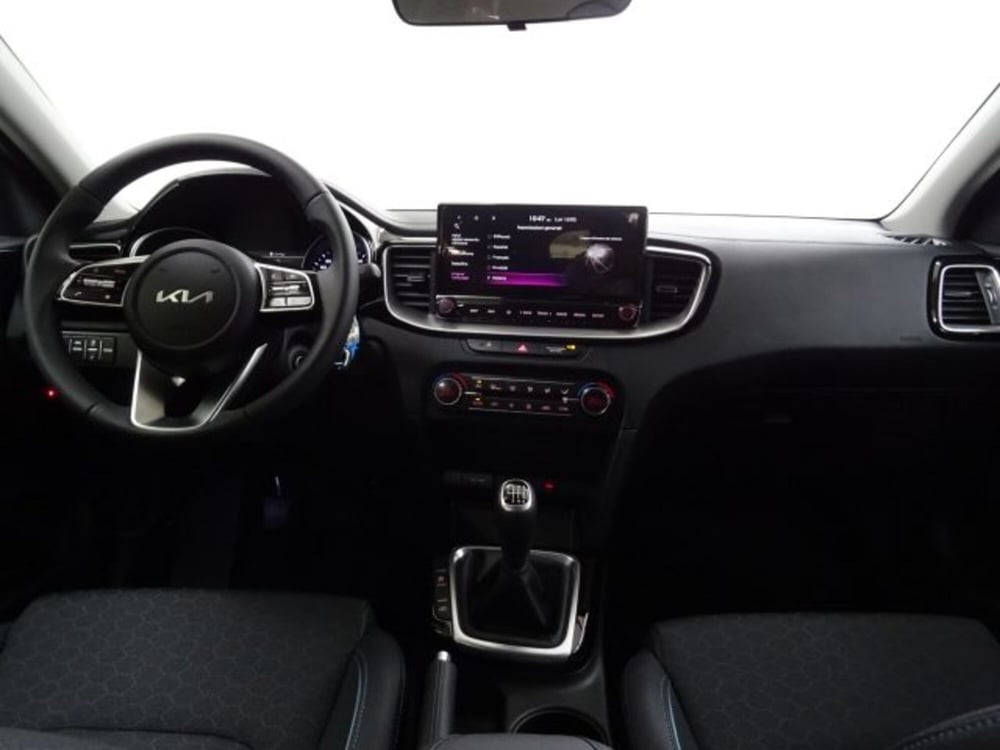 Kia XCeed nuova a Como (5)