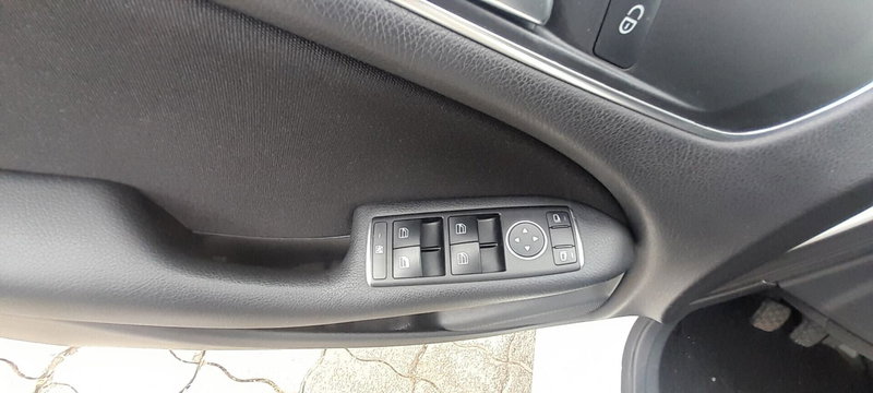 Mercedes-Benz Classe B usata a Cosenza (14)