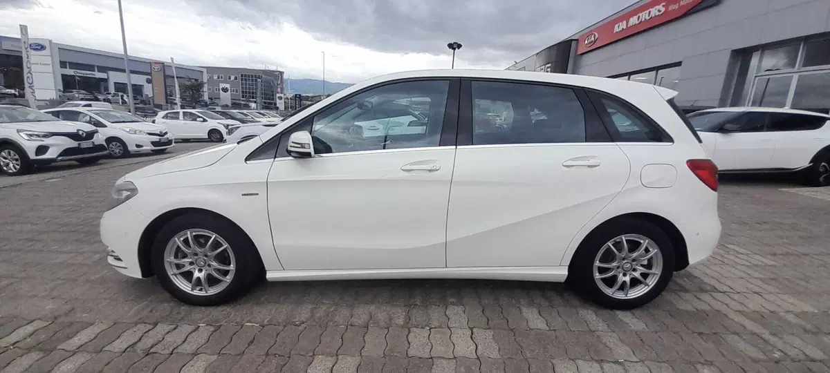 Mercedes-Benz Classe B usata a Cosenza (9)