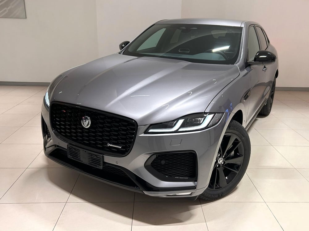 Jaguar F-Pace nuova a Napoli