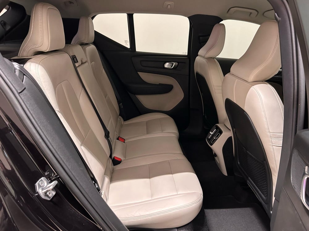 Volvo XC40 usata a Napoli (4)