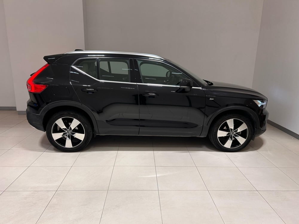 Volvo XC40 usata a Napoli (8)