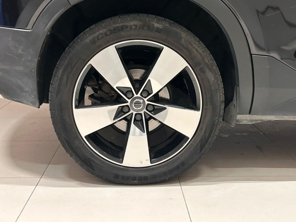 Volvo XC40 usata a Napoli (9)