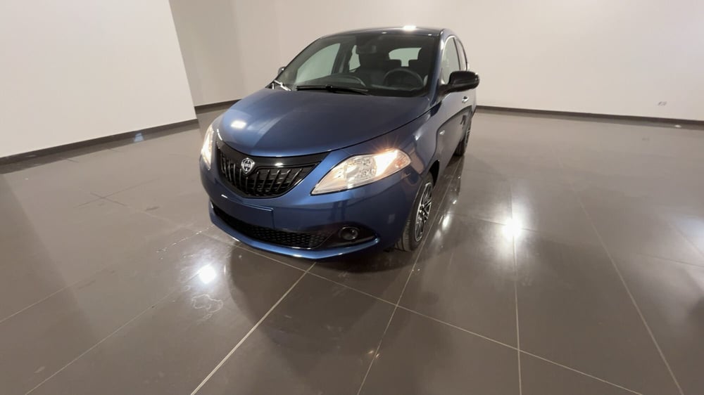 Lancia Ypsilon nuova a Messina (11)