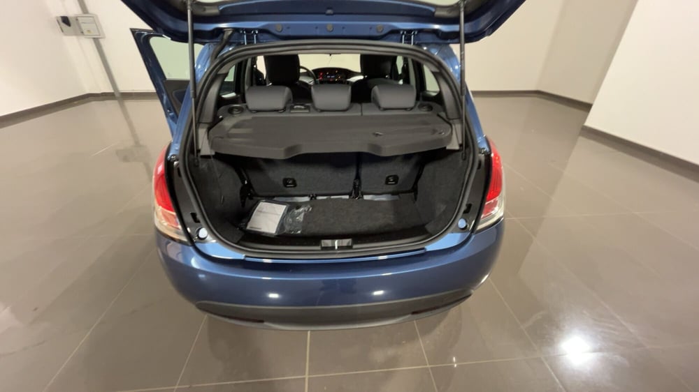 Lancia Ypsilon nuova a Messina (13)
