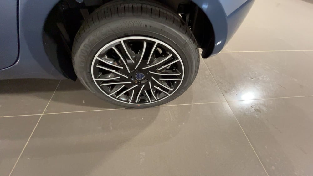 Lancia Ypsilon nuova a Messina (14)