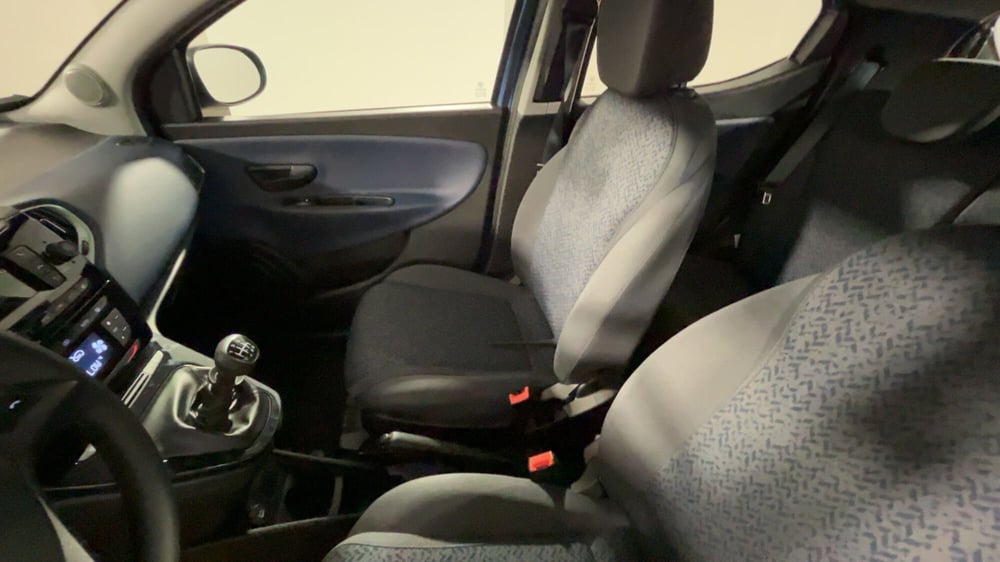 Lancia Ypsilon nuova a Messina (6)
