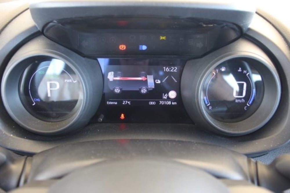 Toyota Yaris Cross usata a Roma (13)