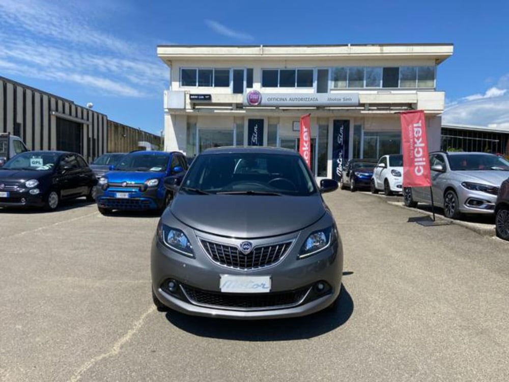 Lancia Ypsilon usata a Firenze (2)