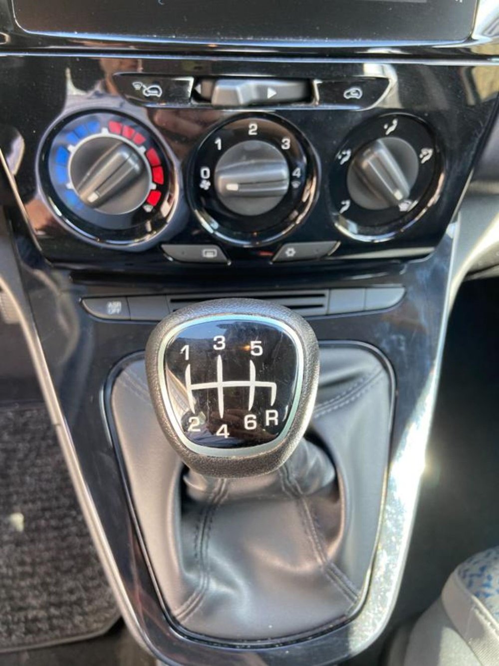 Lancia Ypsilon usata a Firenze (14)
