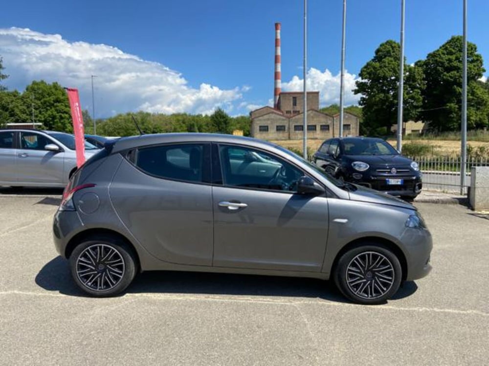 Lancia Ypsilon usata a Firenze (4)