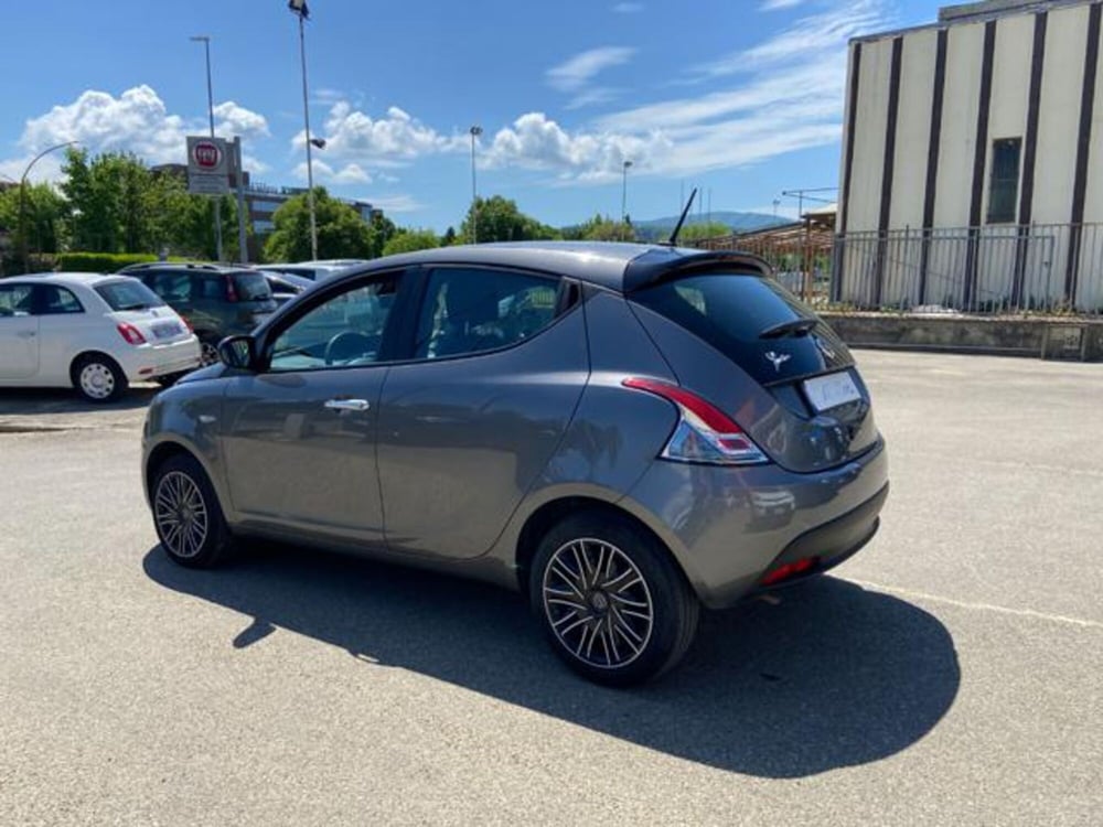 Lancia Ypsilon usata a Firenze (7)