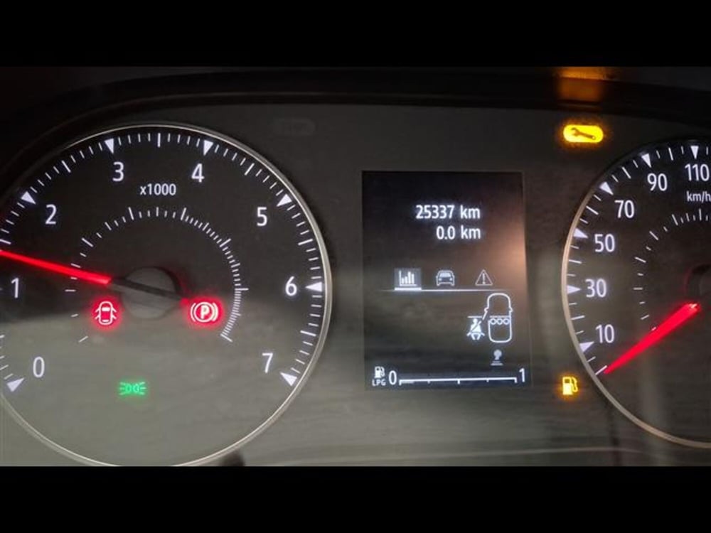 Dacia Sandero usata a Milano (10)