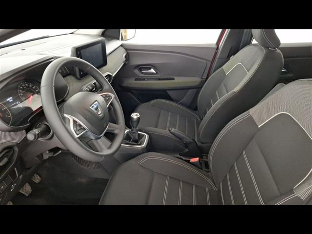 Dacia Sandero usata a Milano (14)