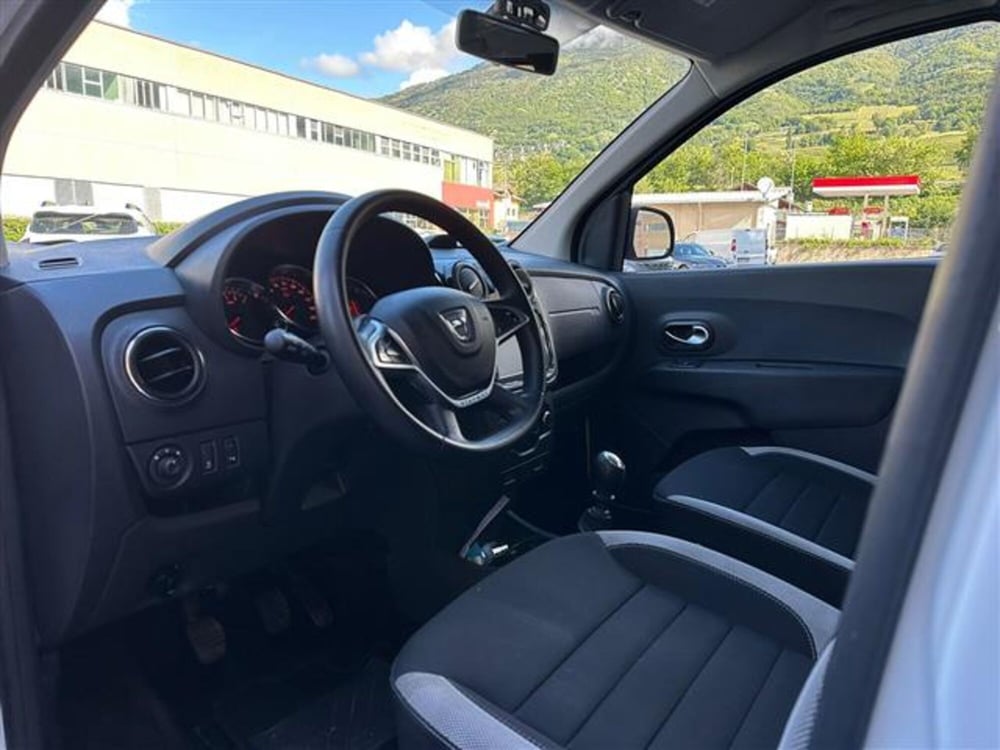 Dacia Lodgy usata a Torino (14)