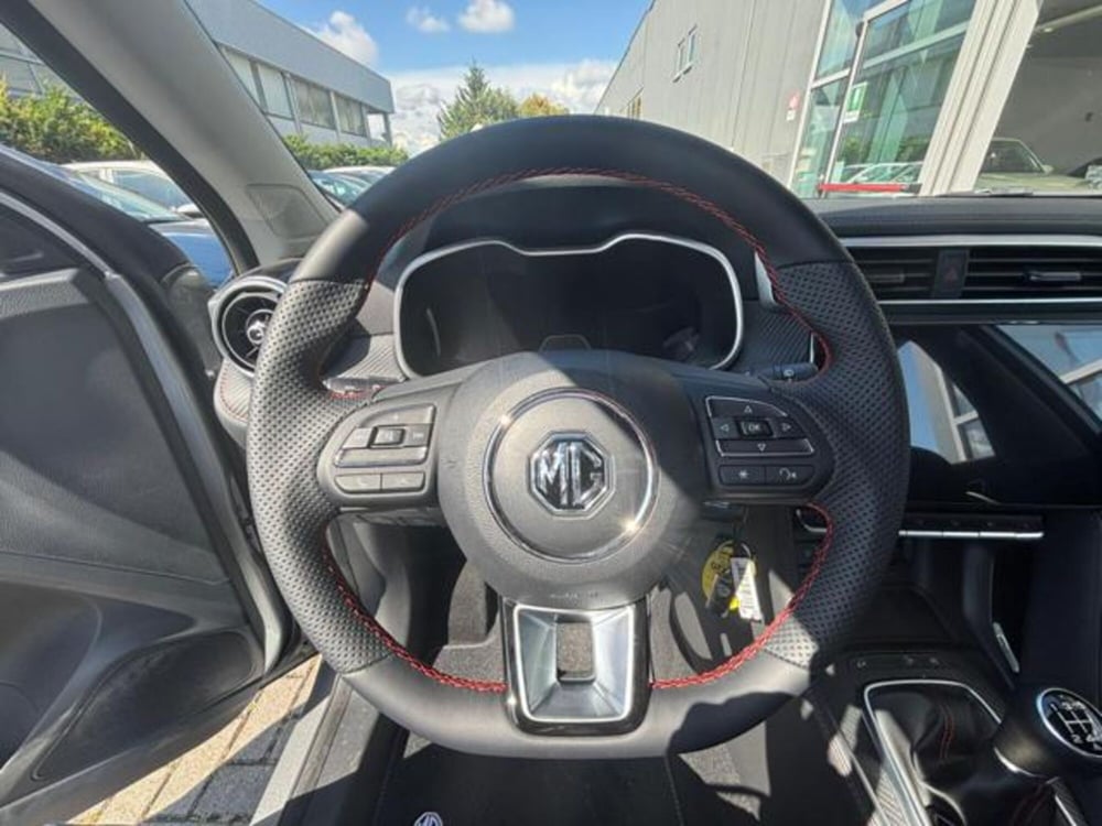 Mg ZS nuova a Pisa (10)
