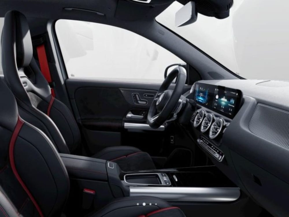 Mercedes-Benz GLA SUV nuova a Verona (6)